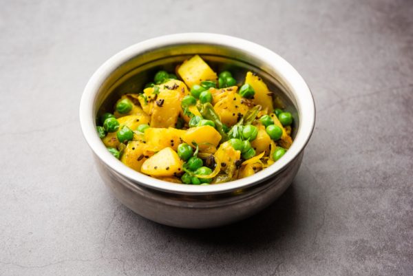 Aloo Matar ki sookhi sabzi, Indian dry Potato green peas vegetable recipe